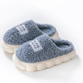 Pantufa Peludinha Unissex Antiderrapante